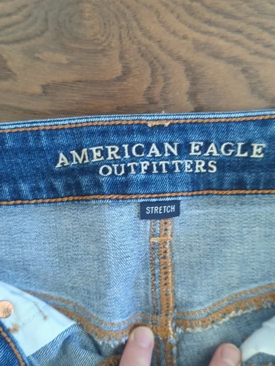 American Eagle Jean Shorts Tomgirl Stretch Size 2 - Size 6 Distressed - Picture 5 of 12